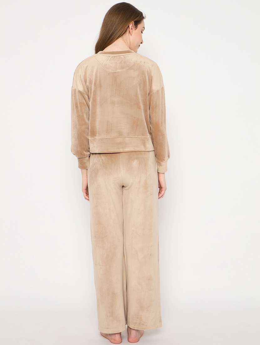 women solid velvet pyjama nightwear set - 21732312 -  Standard Image - 4