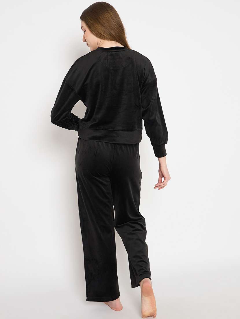 women solid velvet pyjama nightwear set - 21732313 -  Standard Image - 4