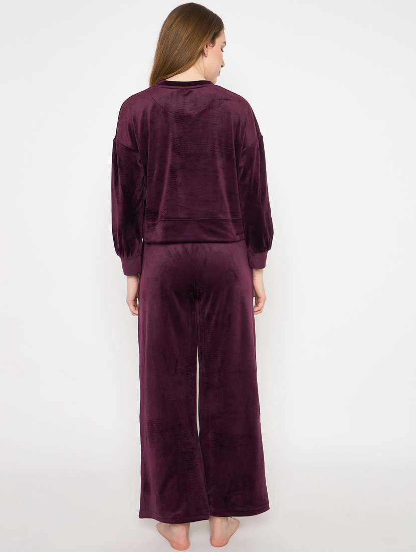women solid velvet pyjama nightwear set - 21732315 -  Standard Image - 4
