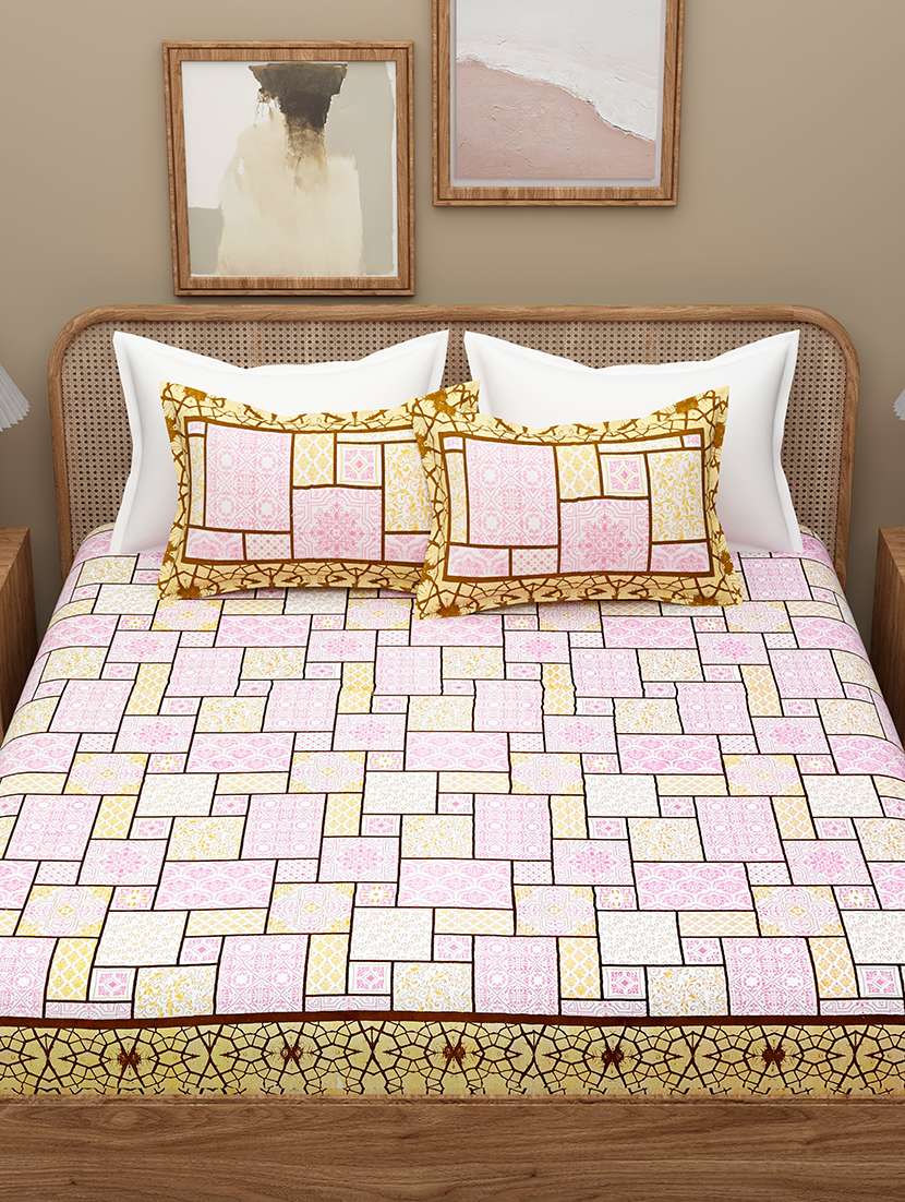 printed bedsheet with coordinated pillow covers 
