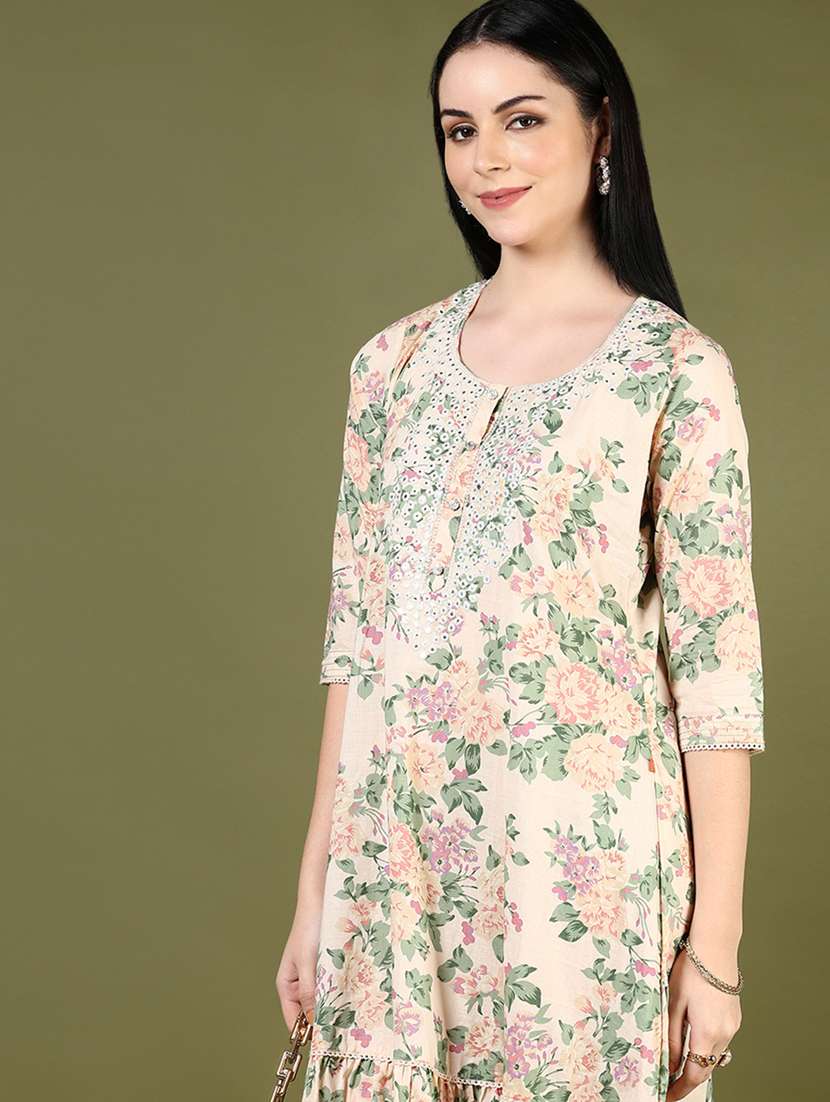 women floral three quarter sleeve tiered dress - 21733392 -  Standard Image - 4