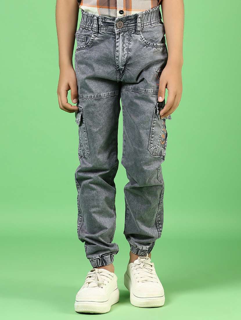 boys grey mid rise plain jogger cargo