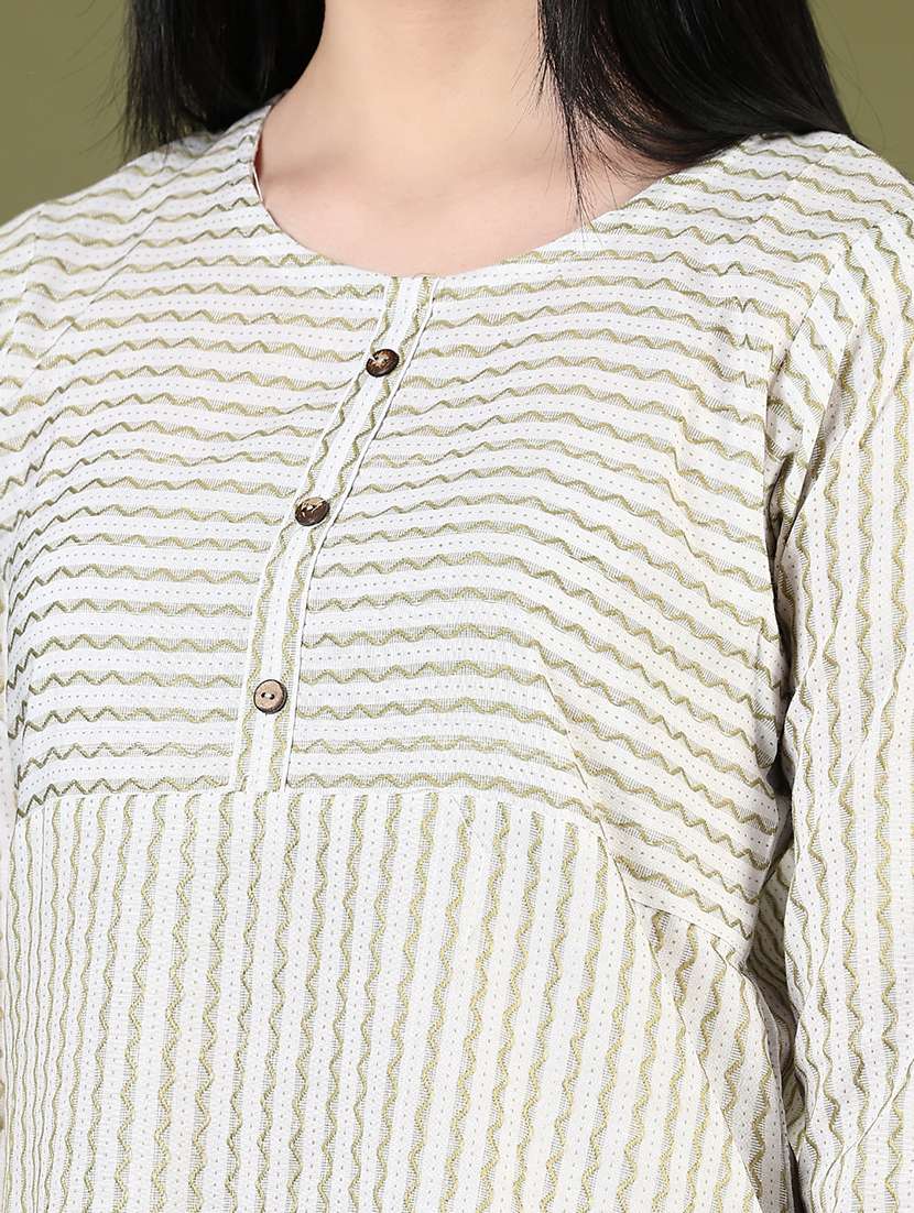 women embroidered three quarter sleeve straight kurta - 21737801 -  Standard Image - 4