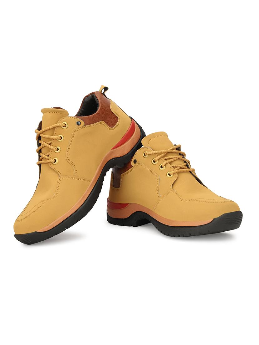 men lace up hiking boots - 21737909 - Standard Image - 4
