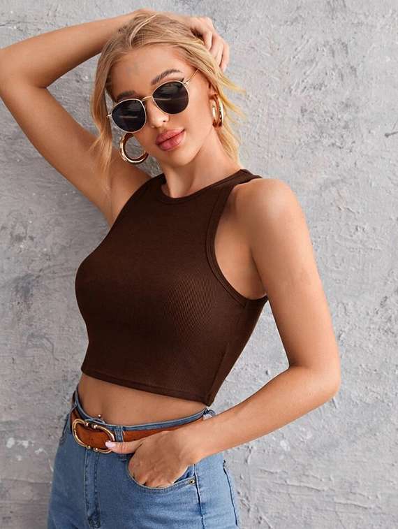 women plain sleeveless crop top 