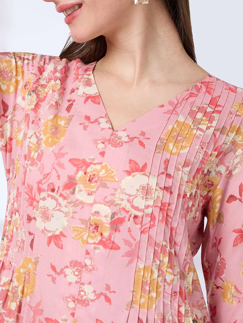 globus women pink v-neck floral print pleated front slit a-line workwear kurta - 21738557 -  Standard Image - 4