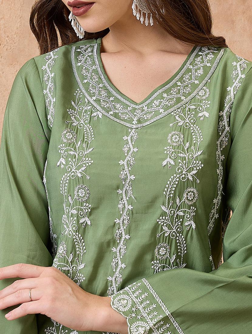 globus women green floral embroidered v-neck scalloped bell sleeves straight festive kurta - 21738561 - Standard Image - 4