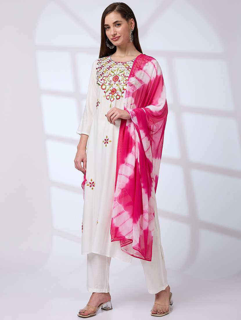 globus women off white floral embroidered yoke straight kurta with pants & tie-dye gotta lace dupatta workwear set - 21738578 -  Standard Image - 1