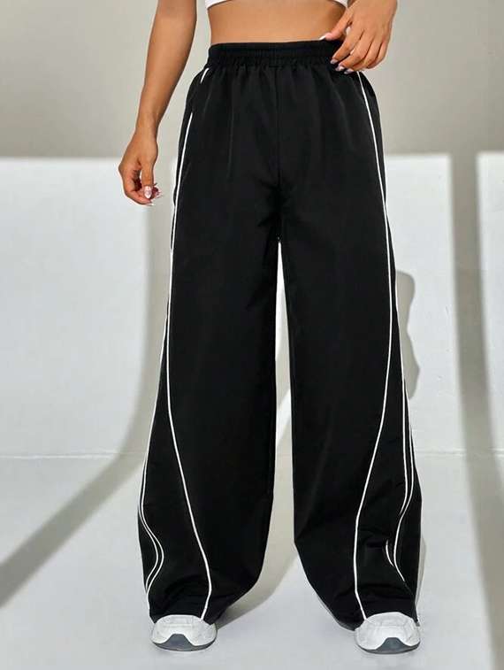 women solid mid rise track pant