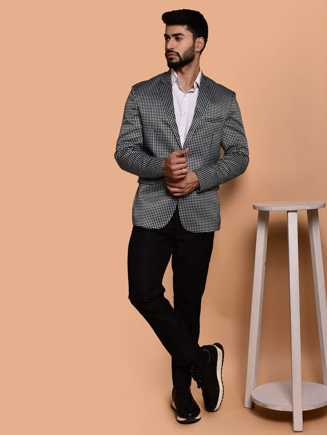 men printed single breasted casual blazer - 21740187 -  Standard Image - 4