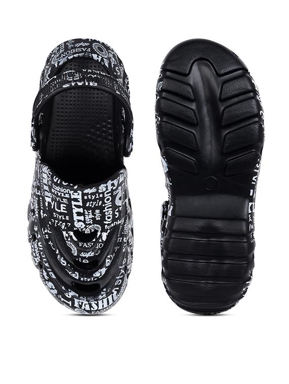 men printed ultra-comfort crocs - 21740271 - Standard Image - 4