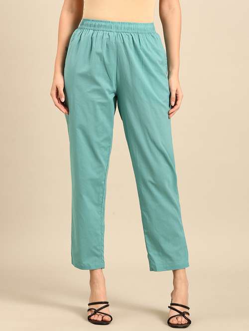 women solid mid rise straight pant