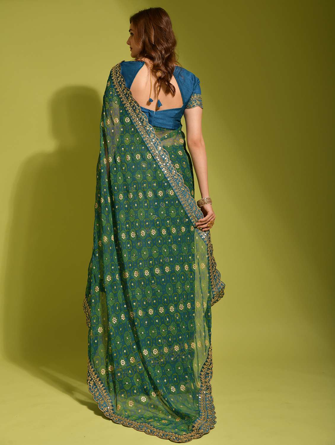 women bandhani printed lace work saree with blouse - 21742634 -  Standard Image - 1