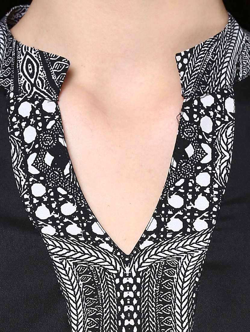 women black placement print straight kurta - 21743047 - Standard Image - 4