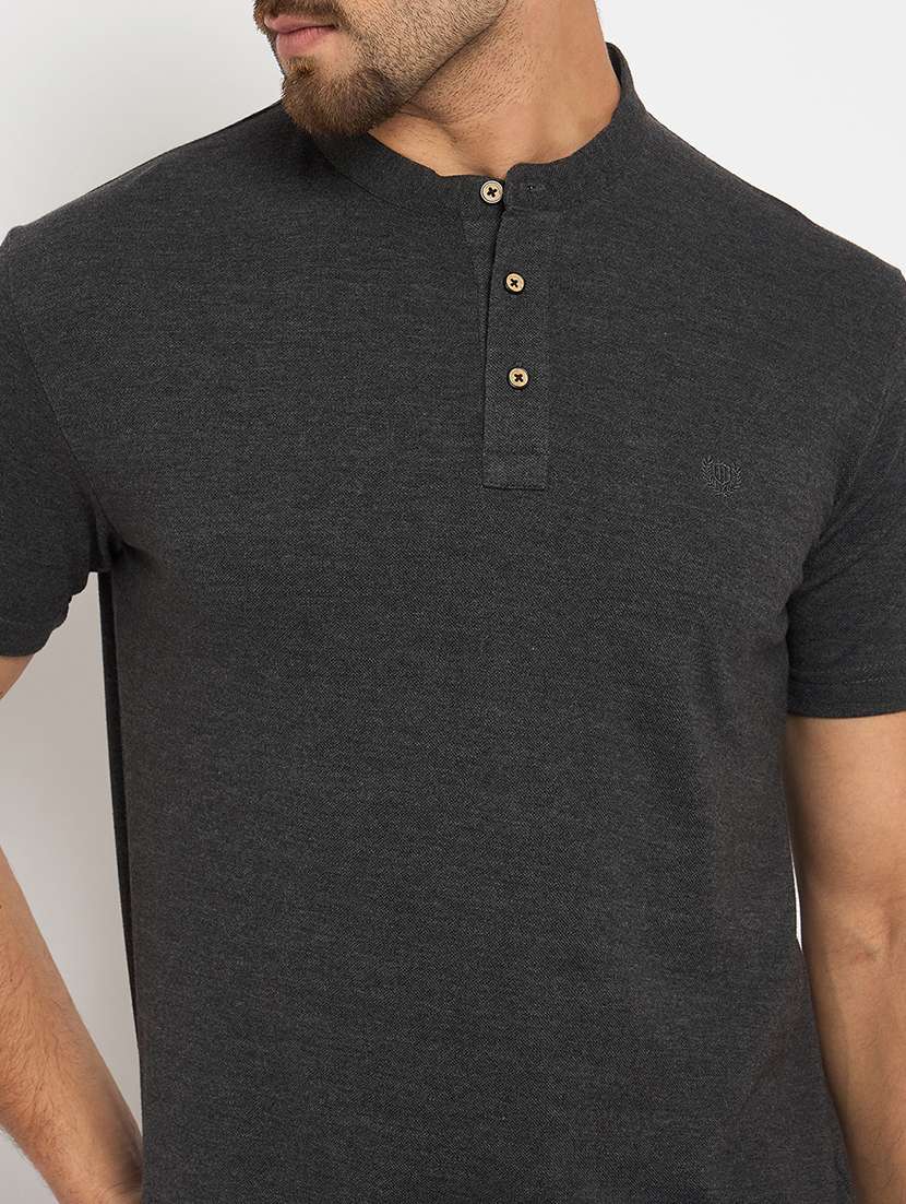 men short sleeves plain t-shirt - 21743274 -  Standard Image - 4