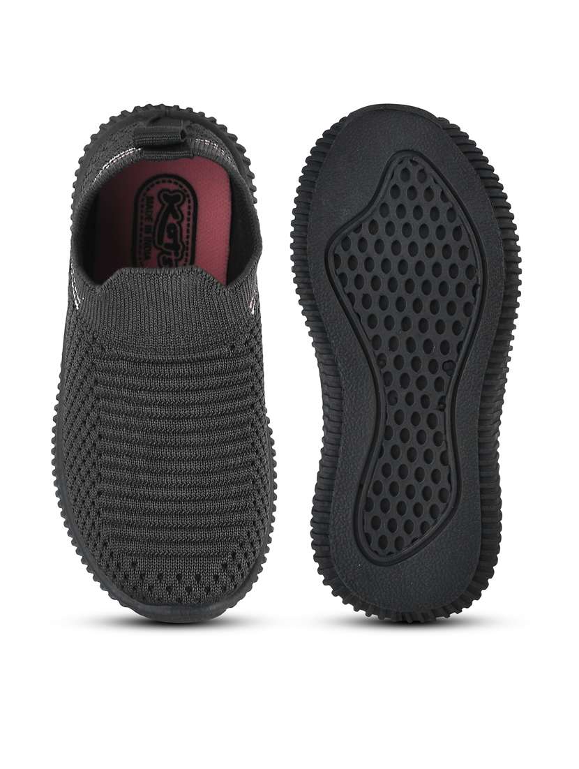 unisex kids slip on sport shoes - 21743517 - Standard Image - 4
