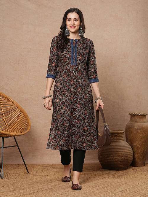 women printed three quarter sleeve kurta - 21743661 -  Standard Image - 0