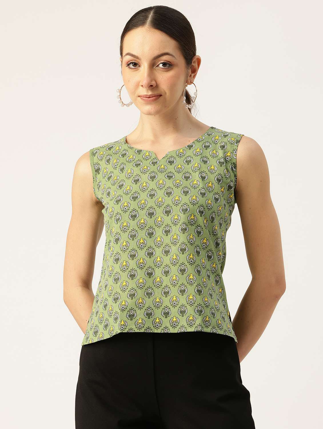 women printed sleeveless top