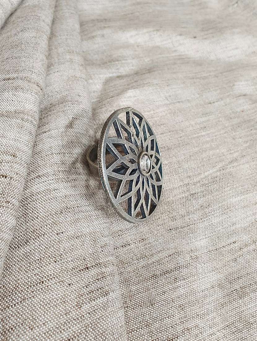 women silver brass finger ring - 21743833 -  Standard Image - 1