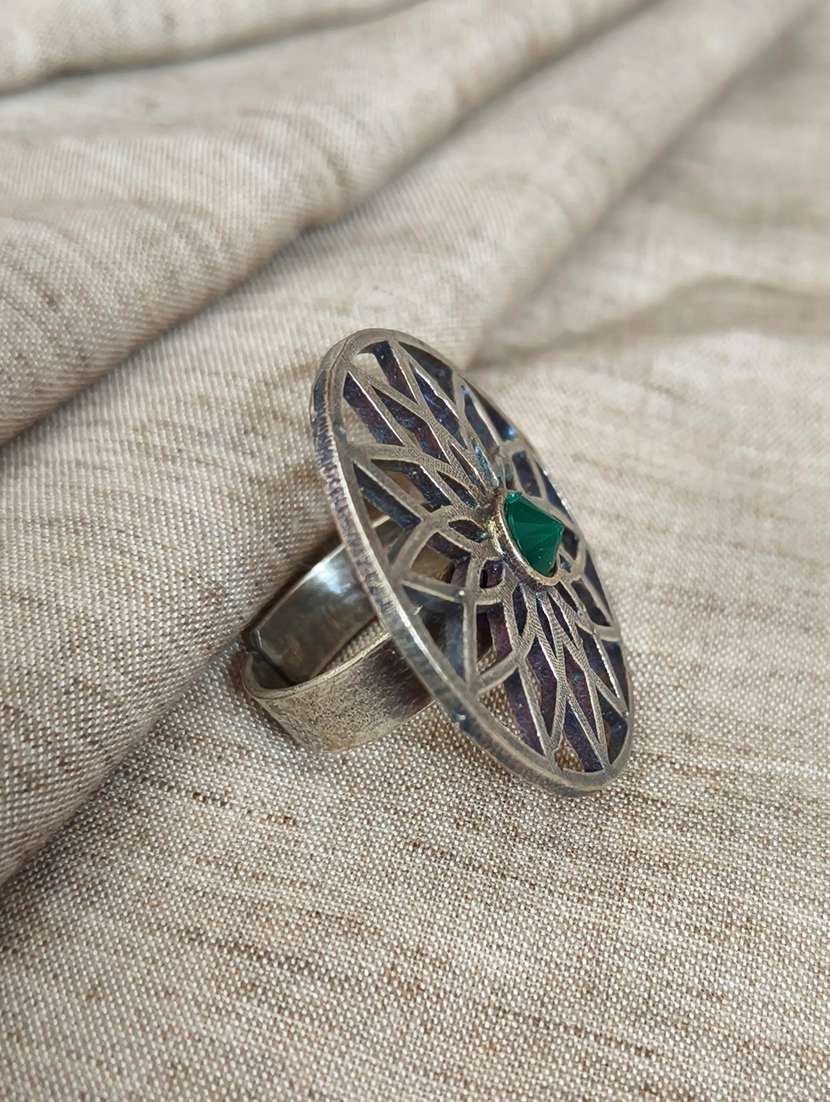 women silver brass finger ring - 21743835 -  Standard Image - 1