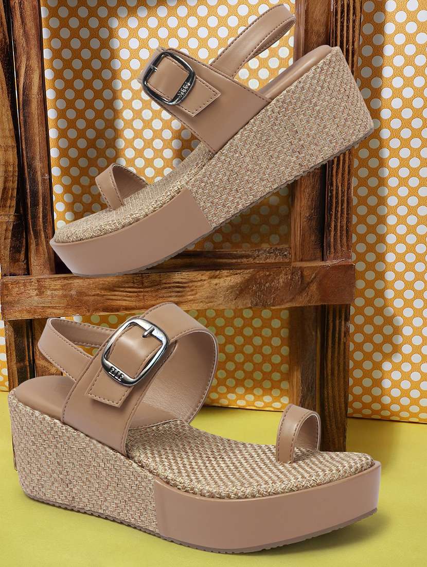 women solid one toe platforms sandal