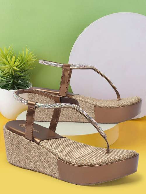 women toe separator platforms sandal - 21746035 - Standard Image - 0