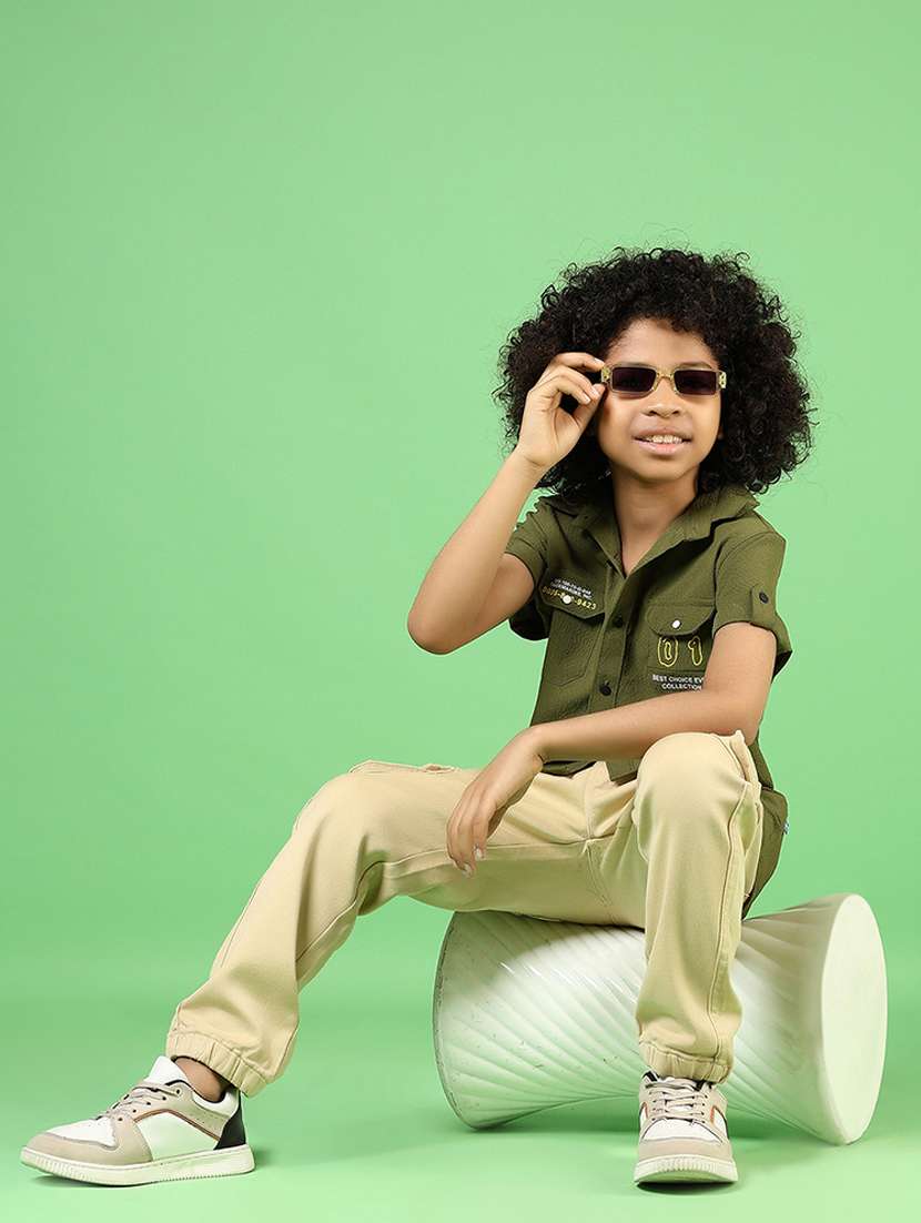 boys solid mid rise relaxed fit cargo - 21746184 -  Standard Image - 4