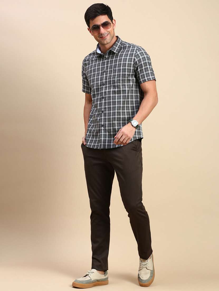 men mid rise solid flat front casual trouser - 21746569 -  Standard Image - 4