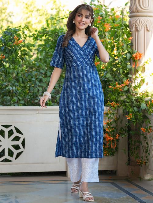 women v-neck printed straight kurta - 21746706 - Standard Image - 0