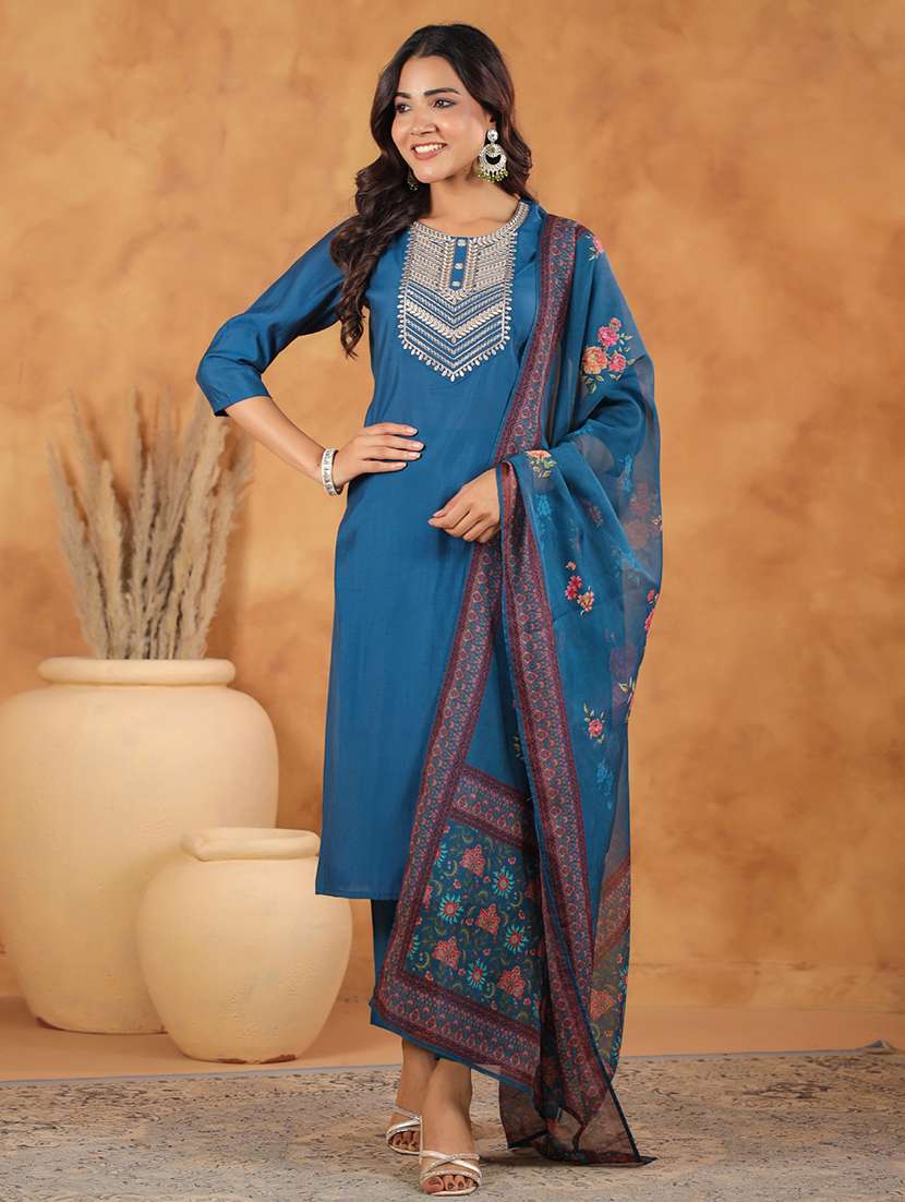 women embroidered kurta pant set - 21746732 - Standard Image - 1