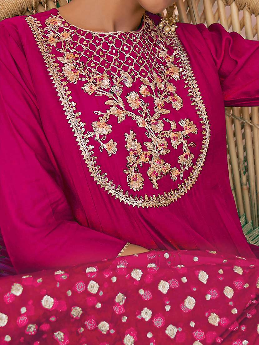 women embroidered kurta pant set with dupatta - 21746735 -  Standard Image - 4