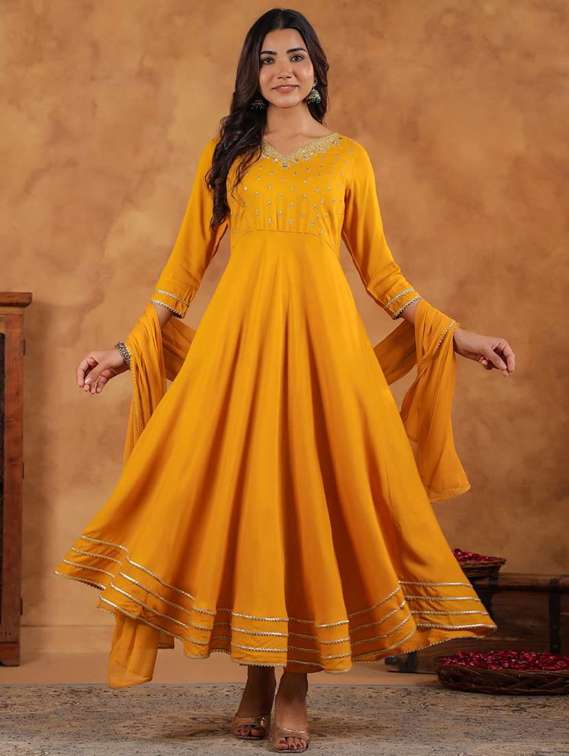 women embroidered kurta pant set with dupatta - 21746747 -  Standard Image - 1