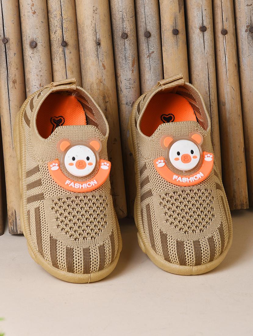 kids slip on sneaker shoes