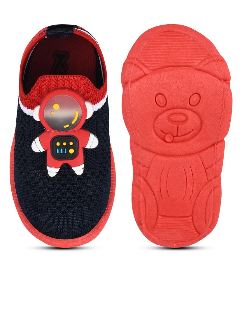 kids slip on sneaker shoes - 21746963 - Standard Image - 4