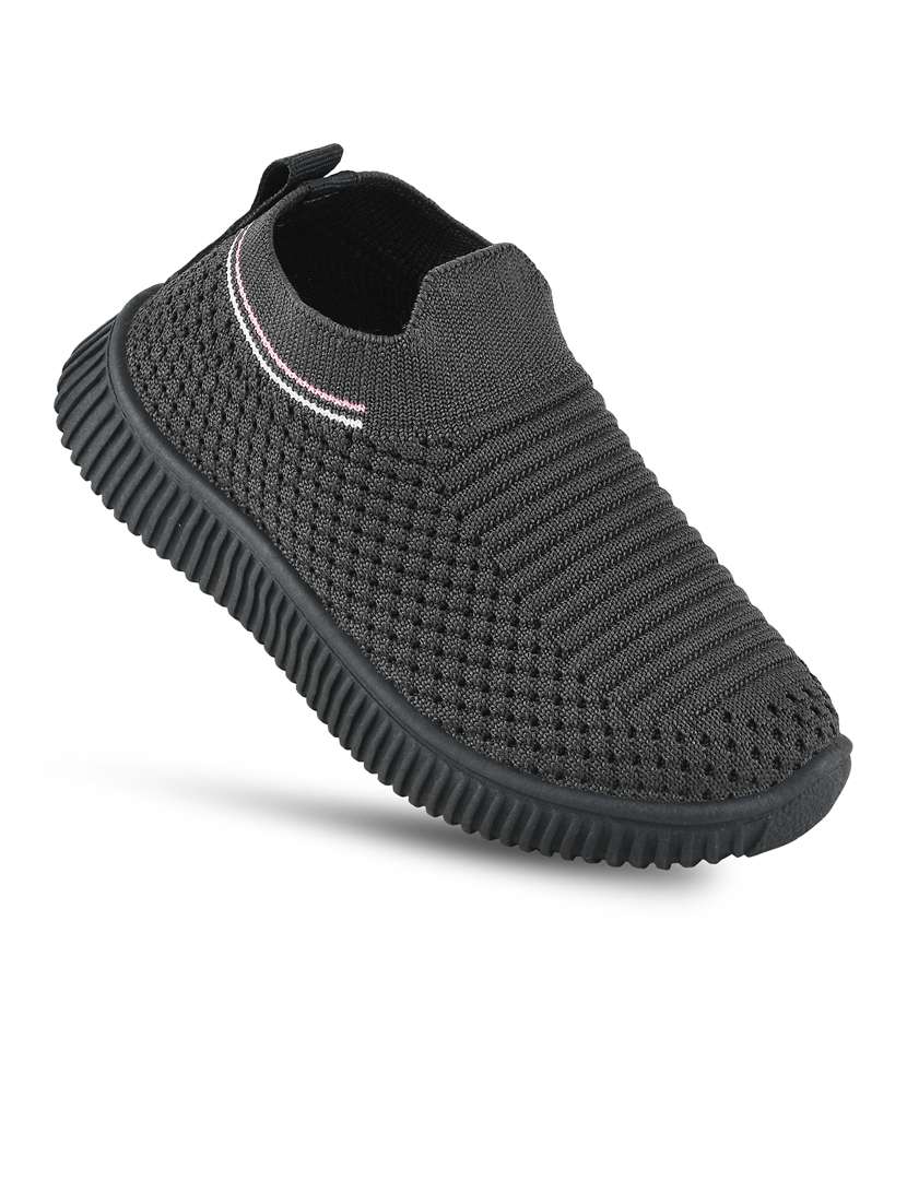 kids slip on sneaker shoes - 21746976 -  Standard Image - 1