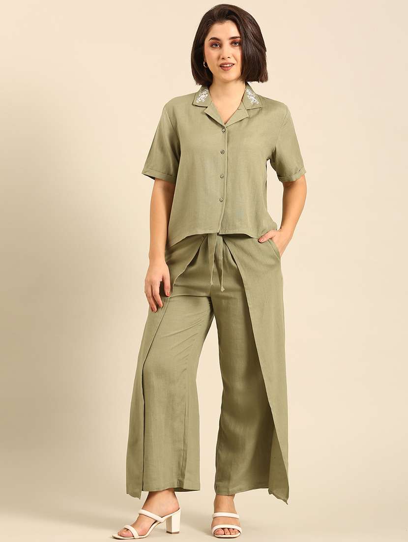 women solid embroidered collar crop shirt - 21747080 - Standard Image - 4