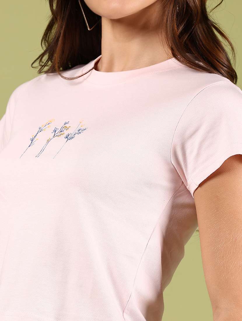 women rosewater chest print round neck crop t-shirt - 21747463 -  Standard Image - 4