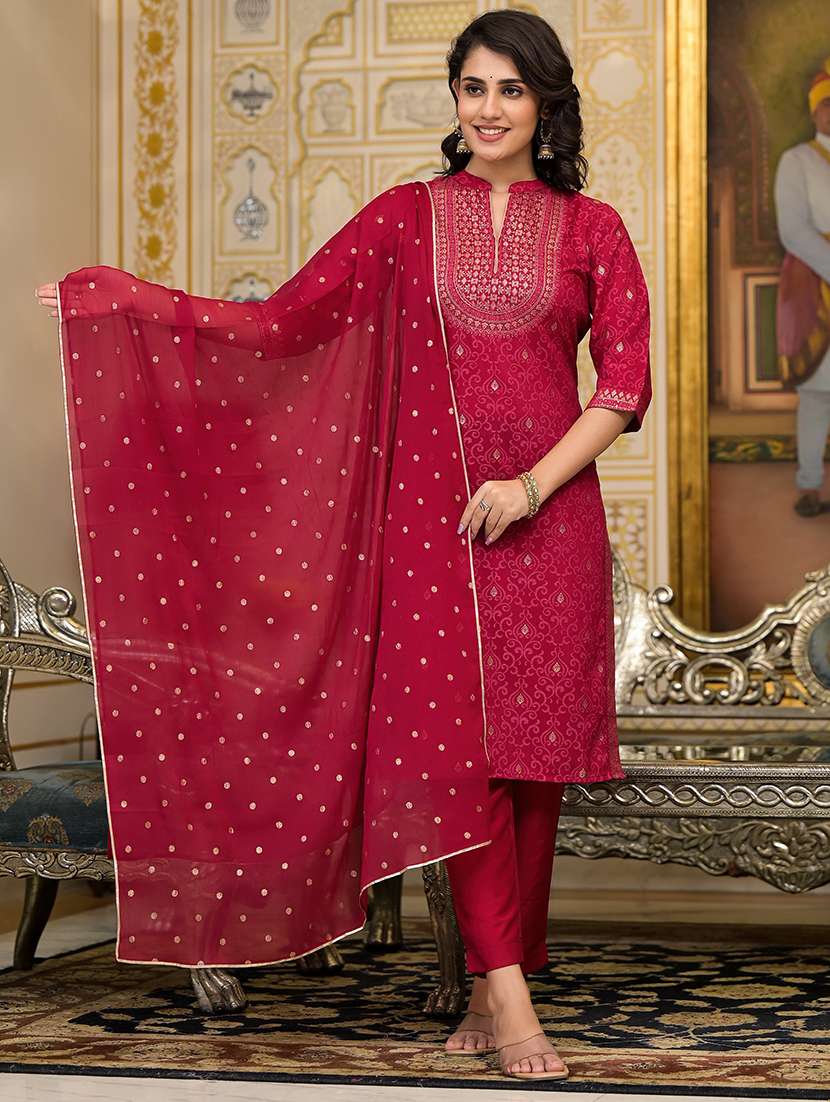 women printed kurta pant set with dupatta