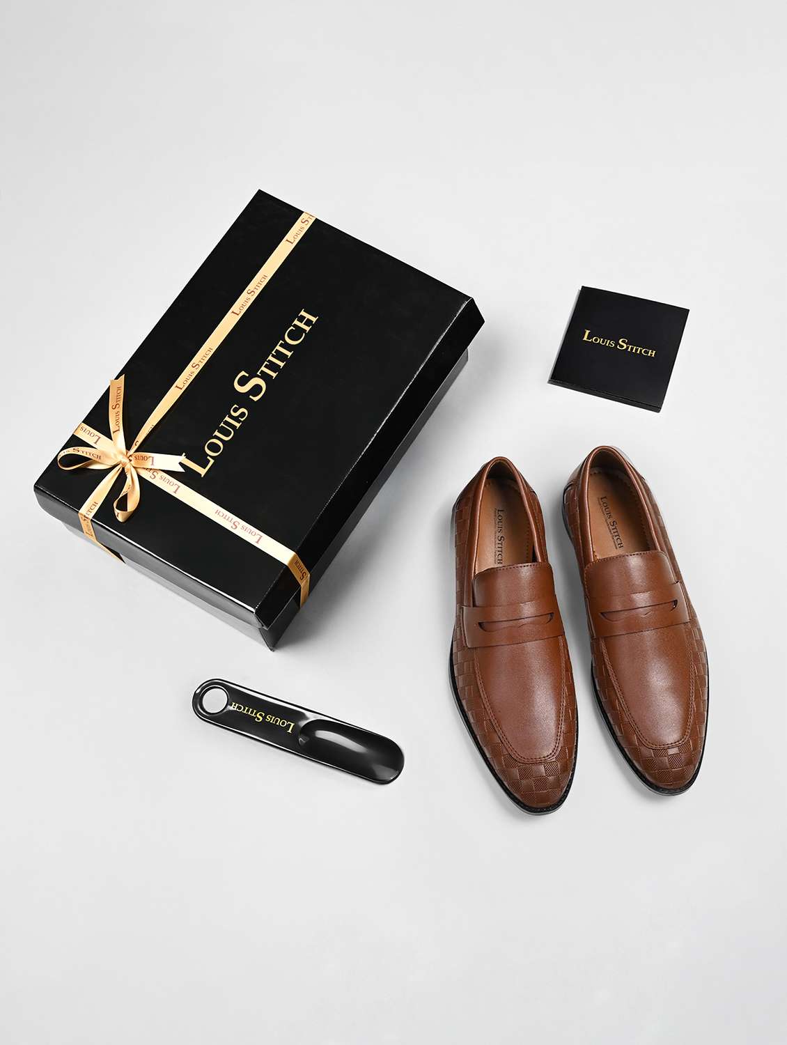 Men Textured Slip On Moccasin Shoes - 21747902 -  Standard Image - 4