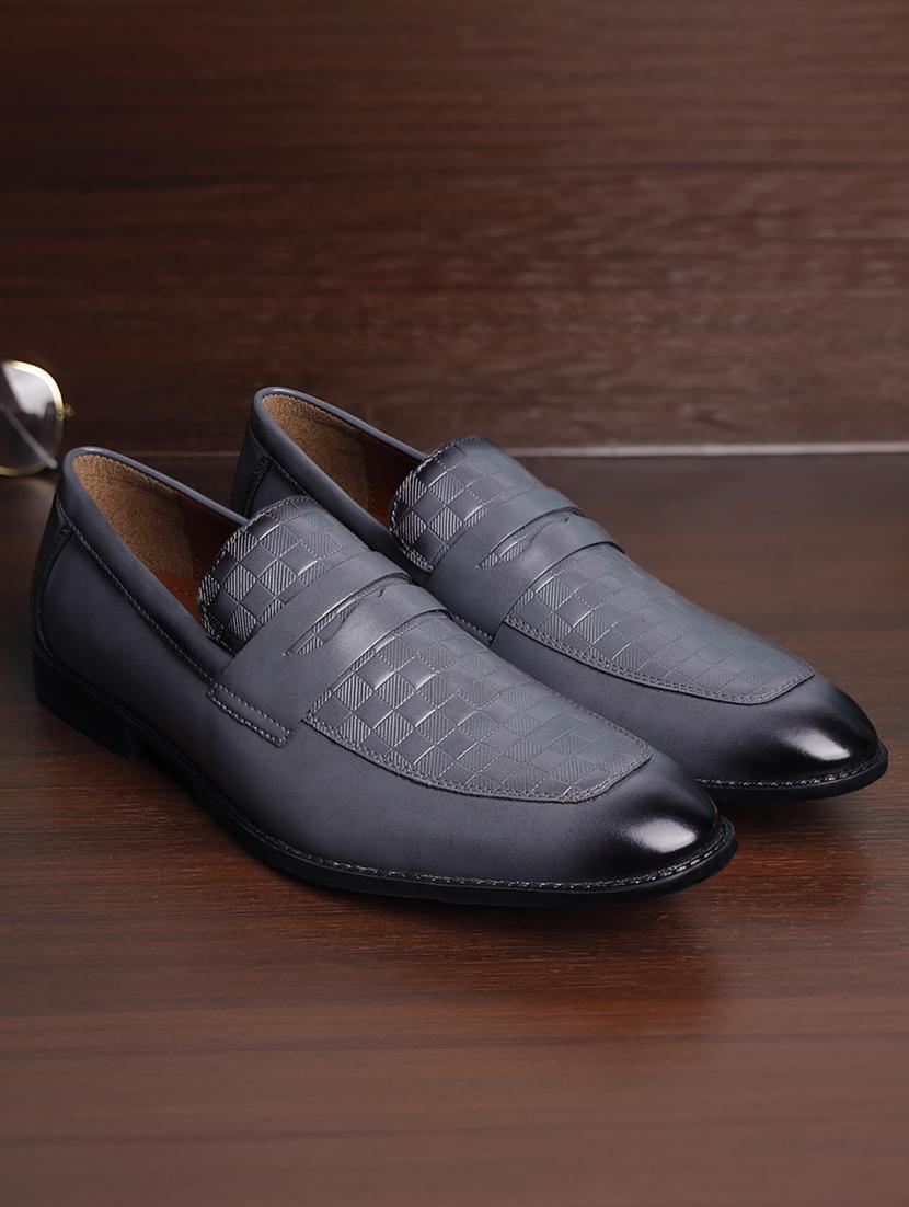 men dual shade slip on moccasin shoes - 21747919 -  Zoom Image - 0