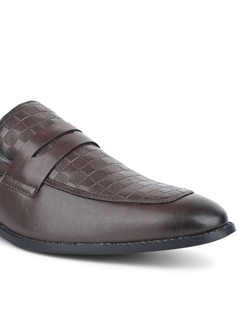 men textured slip on moccasin shoes - 21747921 -  Standard Image - 4