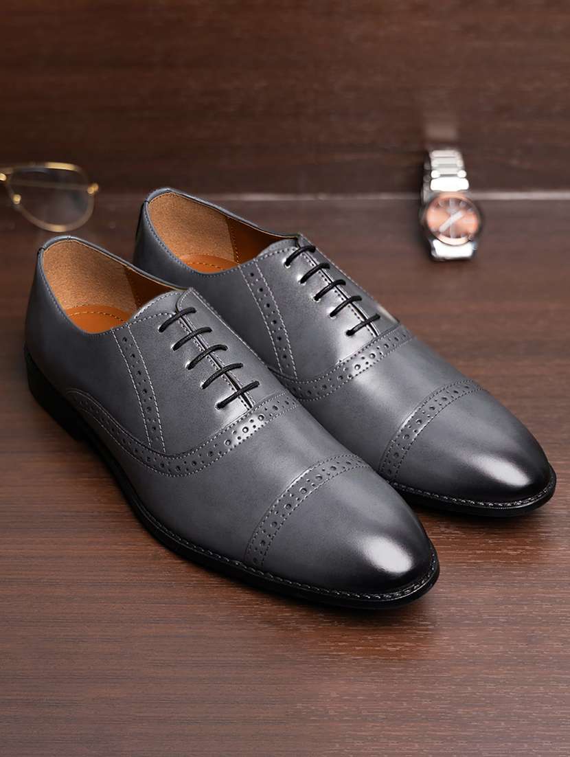 men solid lace-up oxfords