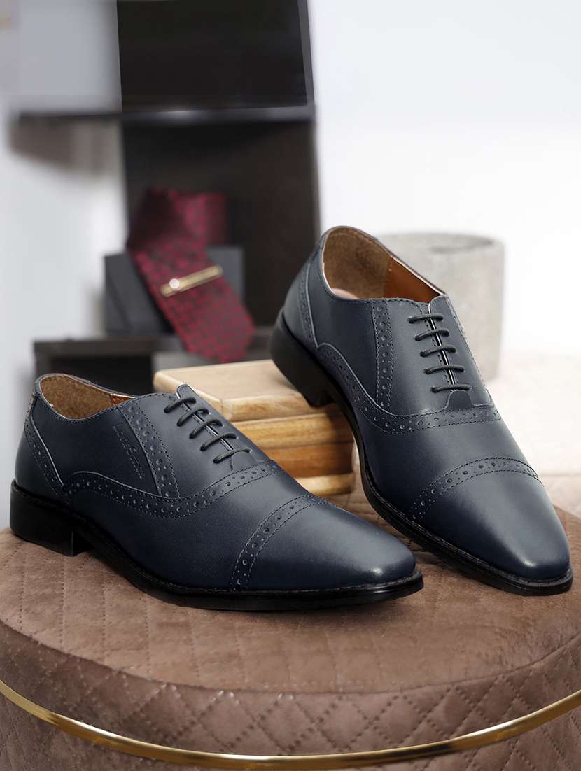 men solid lace-up oxfords