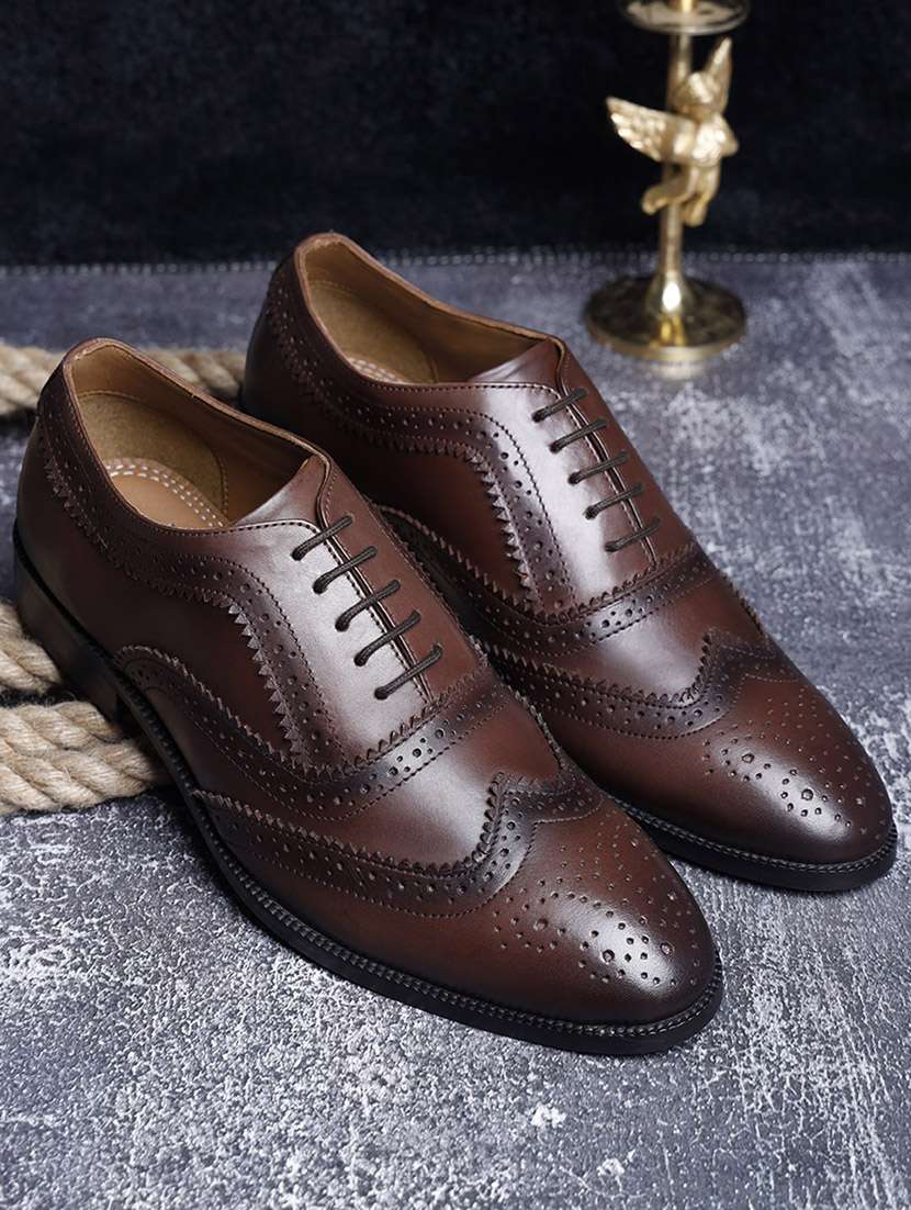 men solid lace-up brouges - 21748020 - Zoom Image - 0
