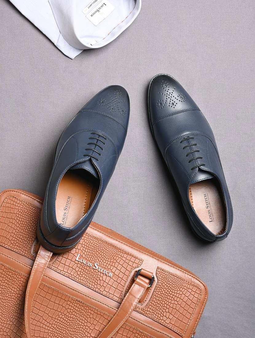 men solid lace-up brouges - 21748073 - Standard Image - 1