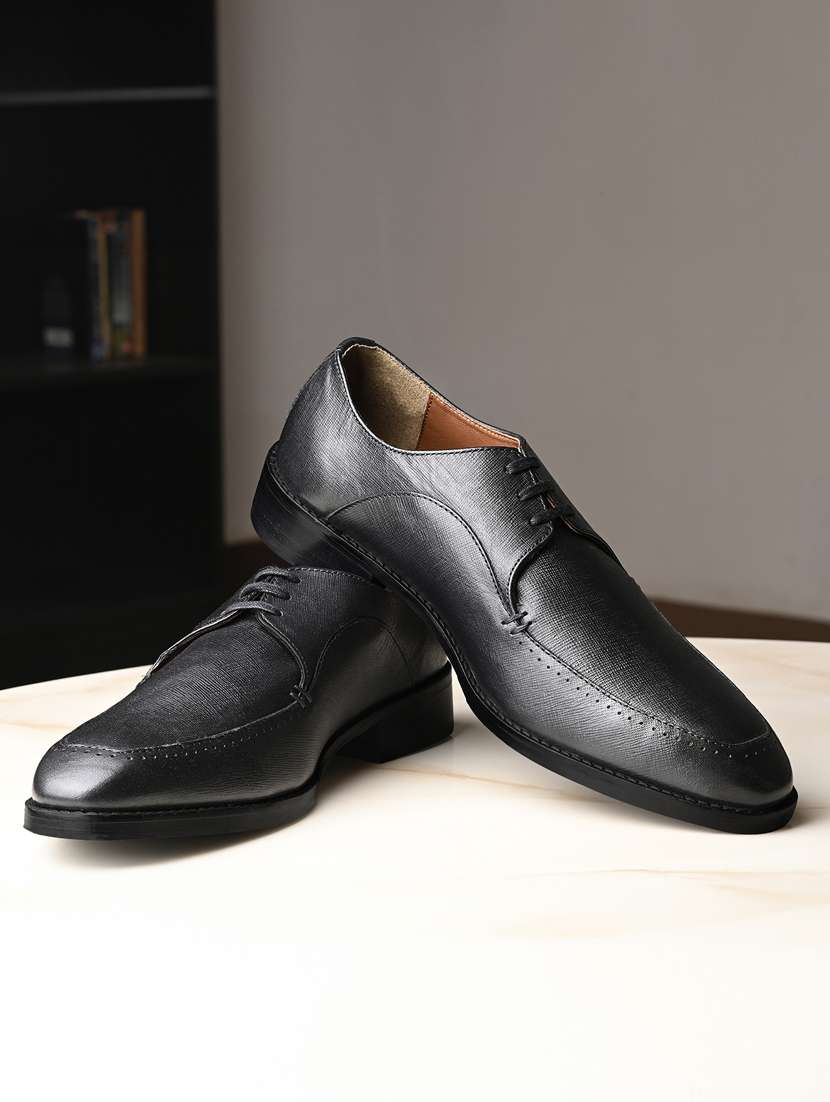 men solid lace-up derbies