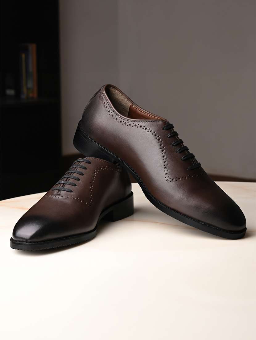 men solid lace-up oxfords - 21748110 -  Zoom Image - 0