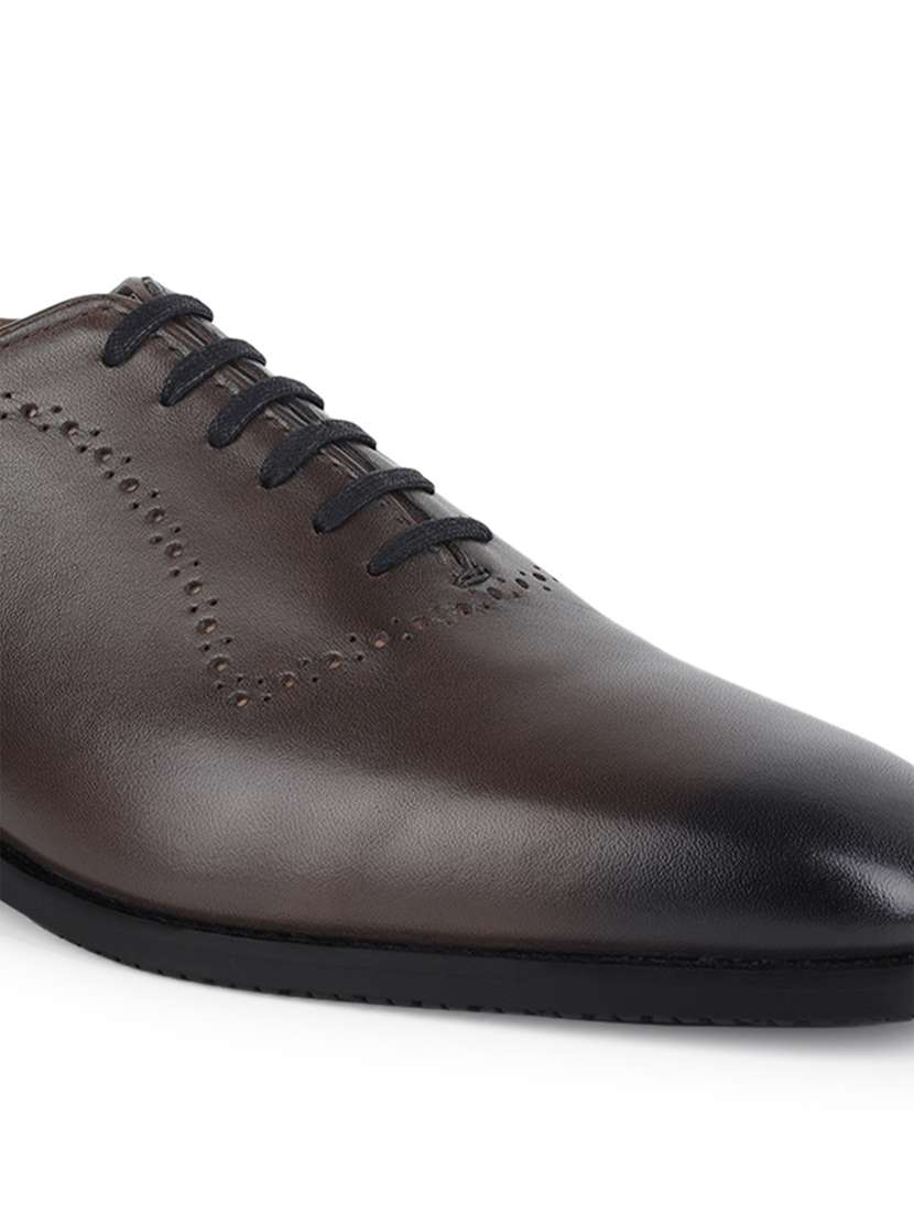 men solid lace-up oxfords - 21748110 -  Standard Image - 4
