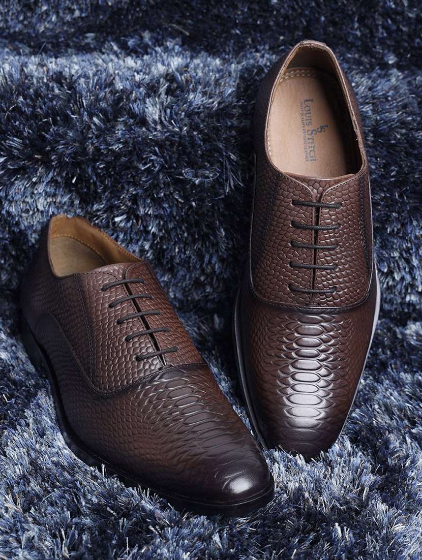 men textured lace-up oxfords - 21748142 -  Standard Image - 1