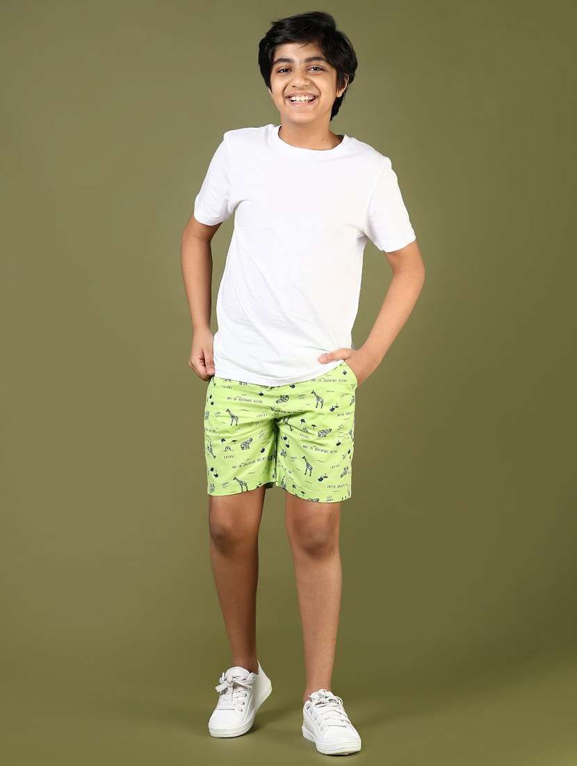 boys green printed mid rise shorts - 21748165 - Standard Image - 4